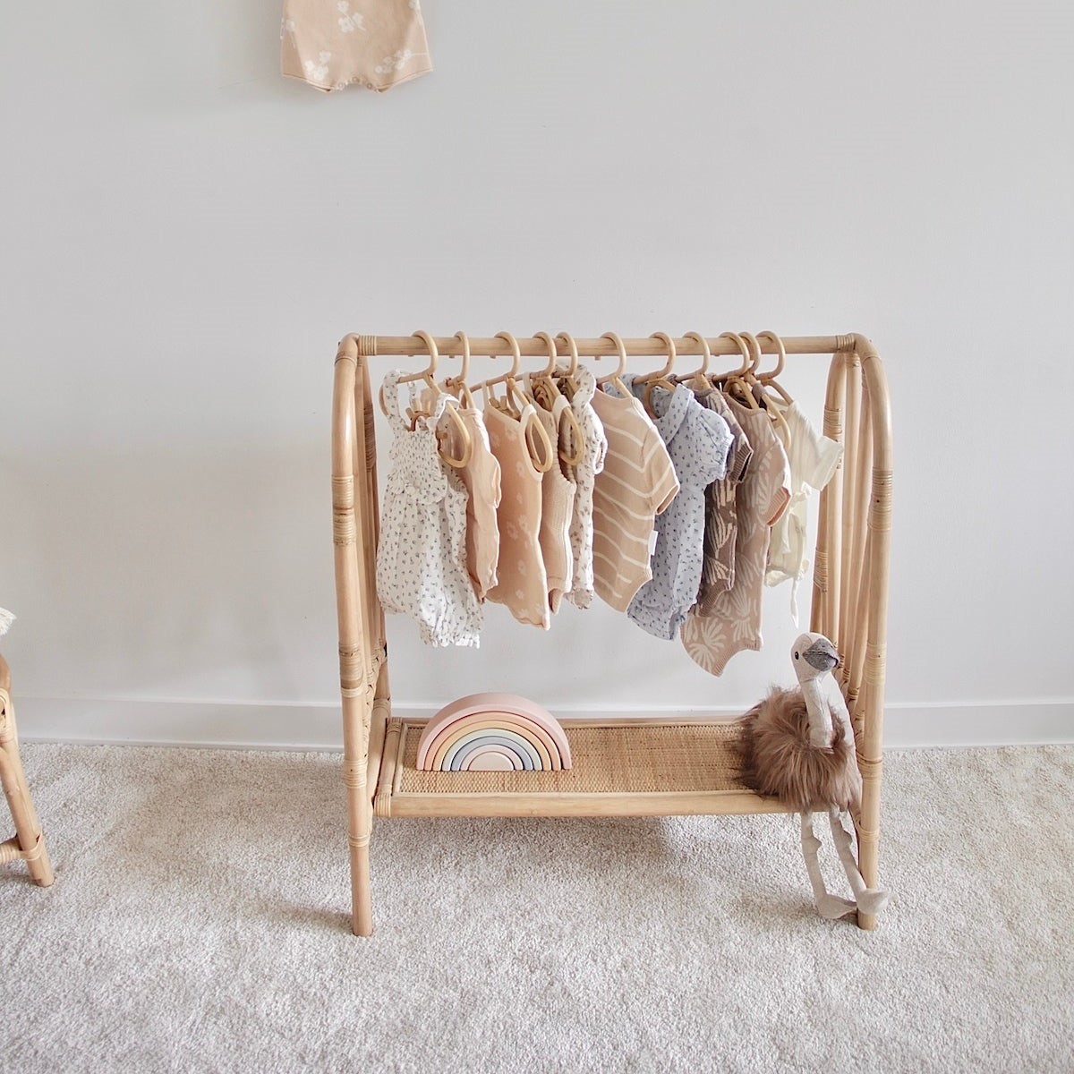 Decorative small hangers, hand - Baby Clothing Hanging Rack avis et prix